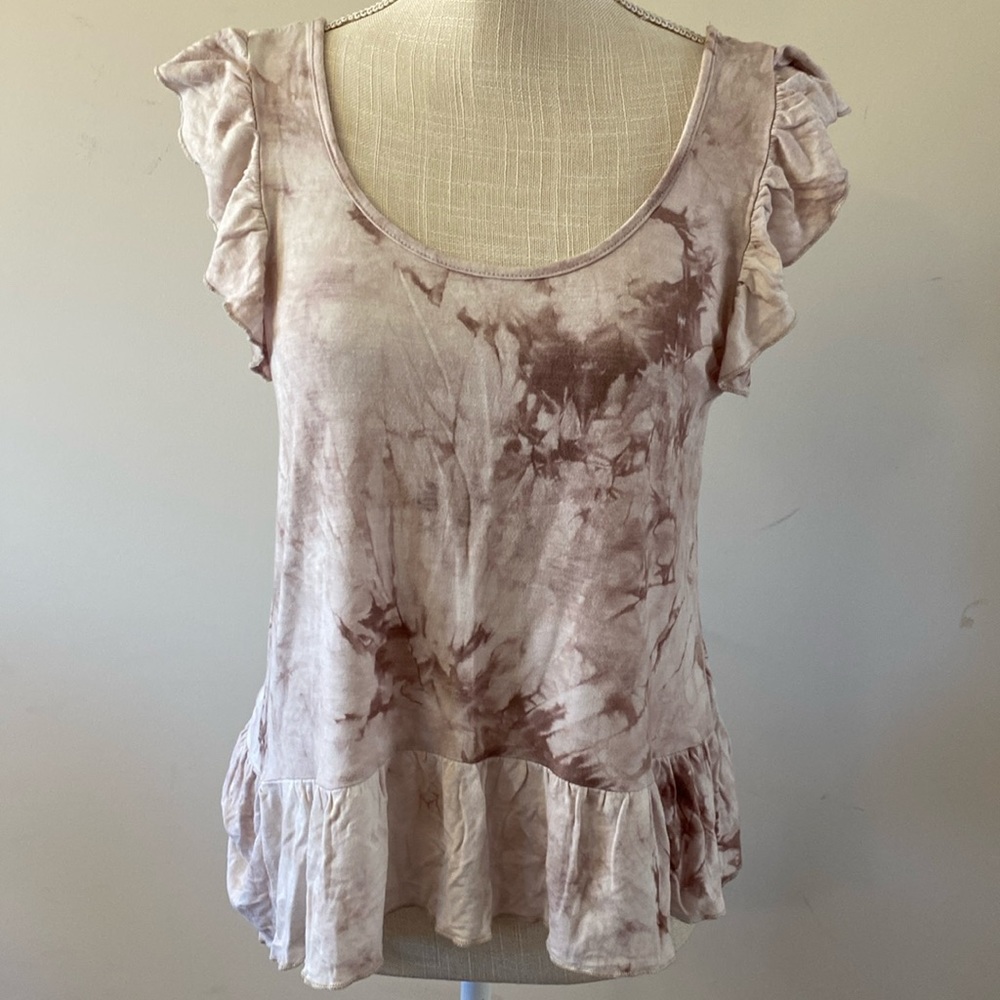 Willow Yong Contemporary soft pink antique marble ruffled hem / sleeve top S